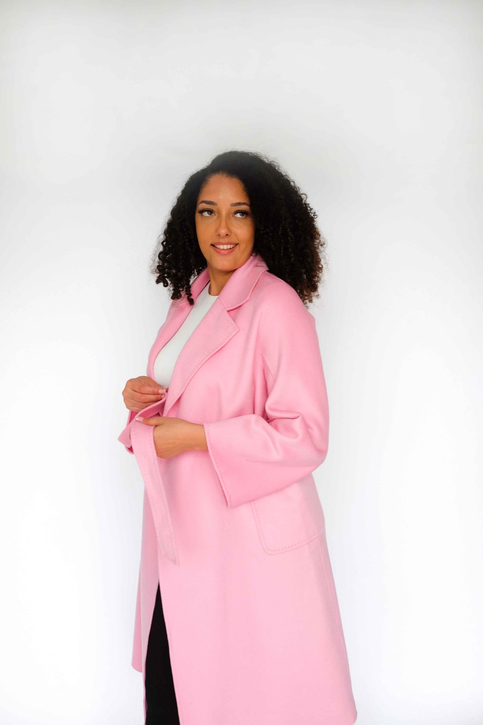 100% Cashmere Long Overcoat with Bathrobe-Inspired Design and Suit